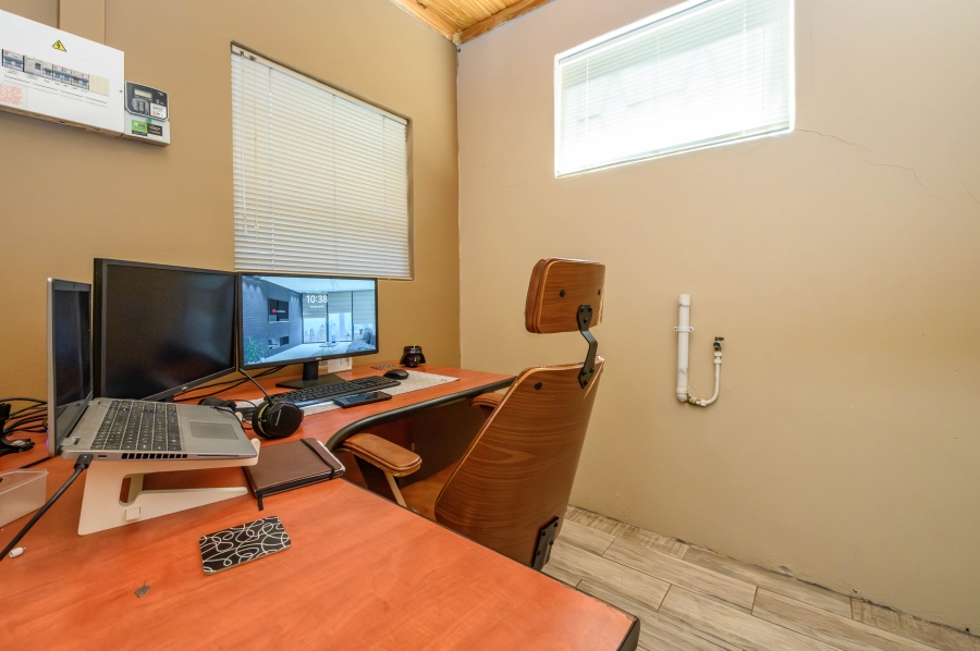 4 Bedroom Property for Sale in Vanes Estate Eastern Cape